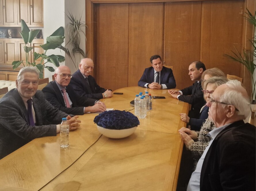Συνάντηση Κυθηραϊκών Ιδρυμάτων & Σψματείων με τον Υπουργό Υγείας για το Νοσοκομείο Κυθήρων